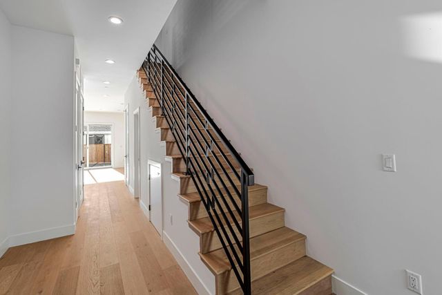 1460 Kentfield Avenue, Redwood City, CA 94061