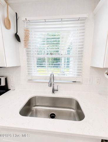 102 E Baywood Lane, Greenville, NC 27834