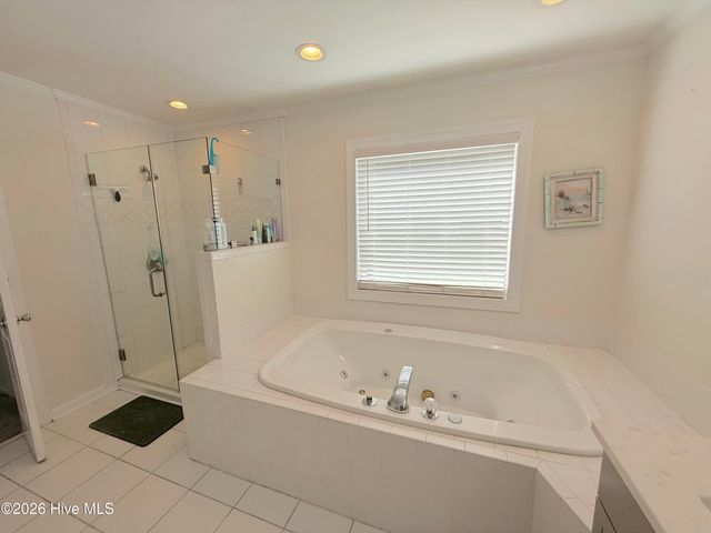 102 E Baywood Lane, Greenville, NC 27834
