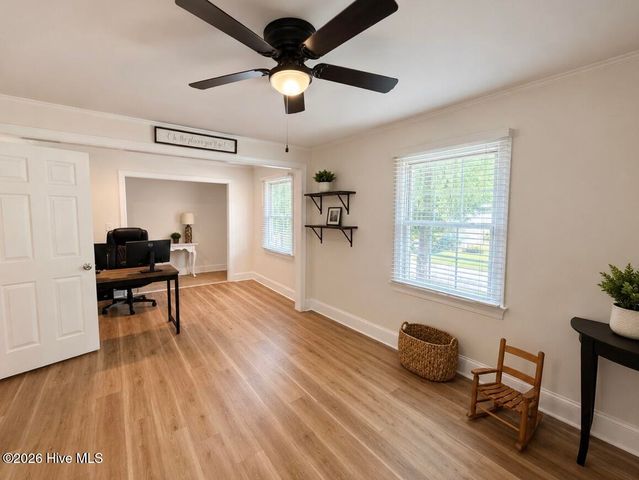 102 E Baywood Lane, Greenville, NC 27834