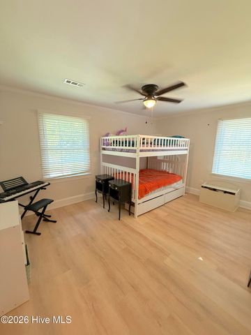 102 E Baywood Lane, Greenville, NC 27834