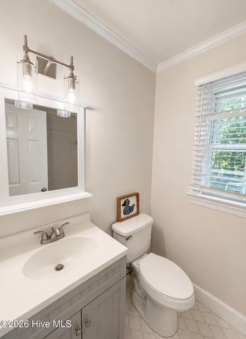 102 E Baywood Lane, Greenville, NC 27834