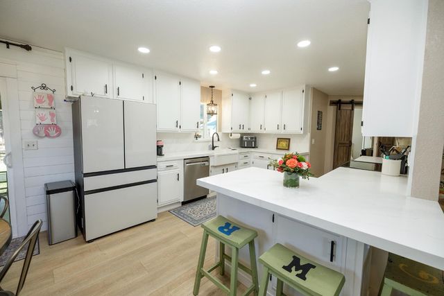 20292 Coral Cir, Hilmar, CA 95324