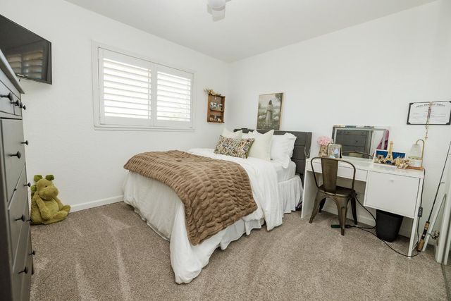 20292 Coral Cir, Hilmar, CA 95324