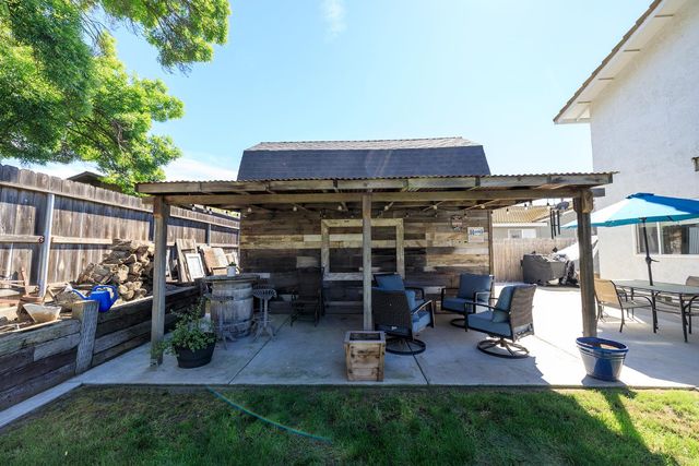 20292 Coral Cir, Hilmar, CA 95324