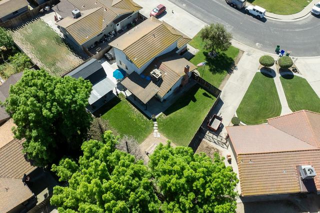 20292 Coral Cir, Hilmar, CA 95324