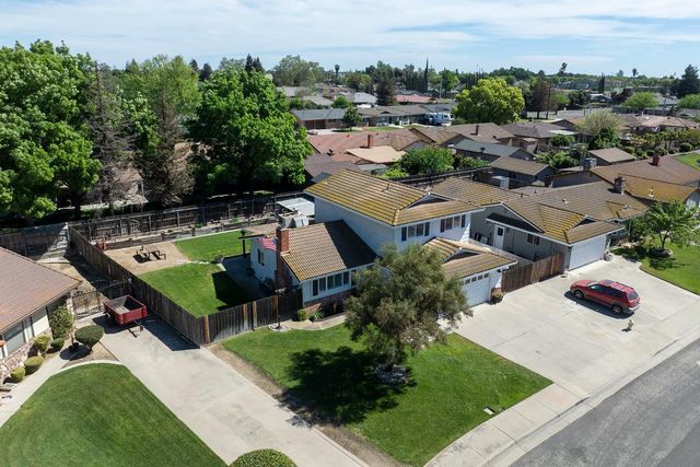 20292 Coral Cir, Hilmar, CA 95324