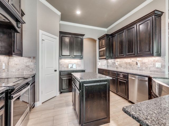 815 County Road 3355, Paradise, TX 76073