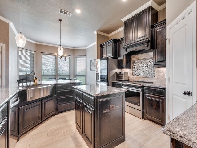 815 County Road 3355, Paradise, TX 76073