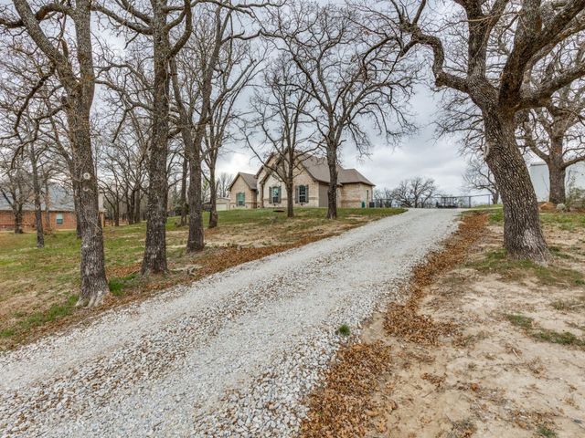 815 County Road 3355, Paradise, TX 76073