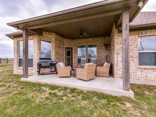 815 County Road 3355, Paradise, TX 76073