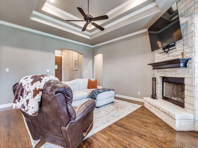 815 County Road 3355, Paradise, TX 76073