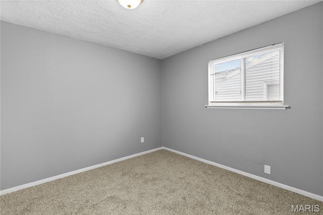 2265 Grants Parkway, Florissant, MO 63031