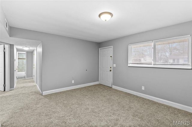 2265 Grants Parkway, Florissant, MO 63031