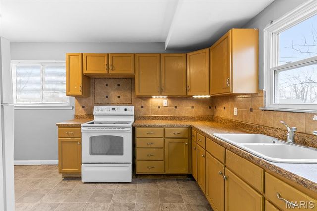 2265 Grants Parkway, Florissant, MO 63031