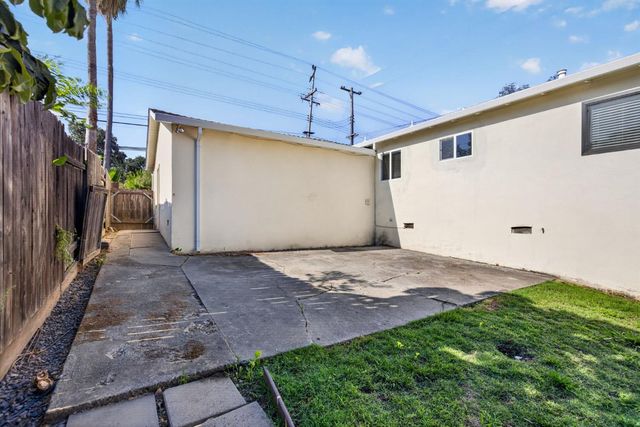 8775 Sunset Ave, Fair Oaks, CA 95628