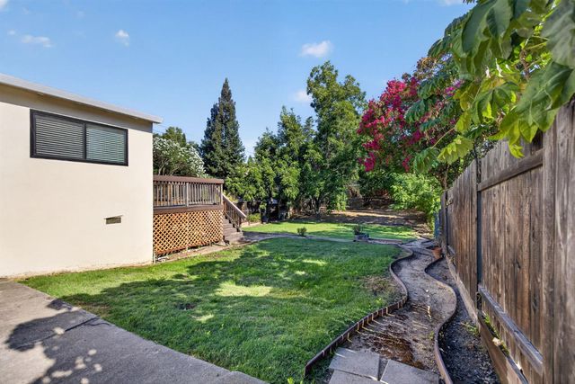 8775 Sunset Ave, Fair Oaks, CA 95628