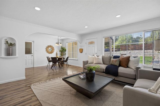 8775 Sunset Ave, Fair Oaks, CA 95628