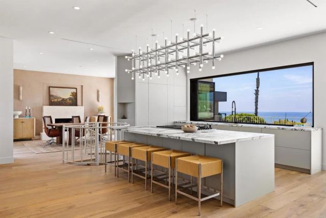 1506 Summit Ave, Cardiff By The Sea, CA 92007