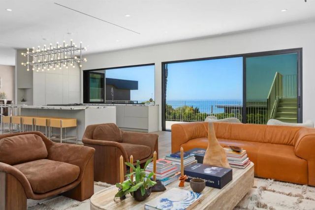 1506 Summit Ave, Cardiff By The Sea, CA 92007