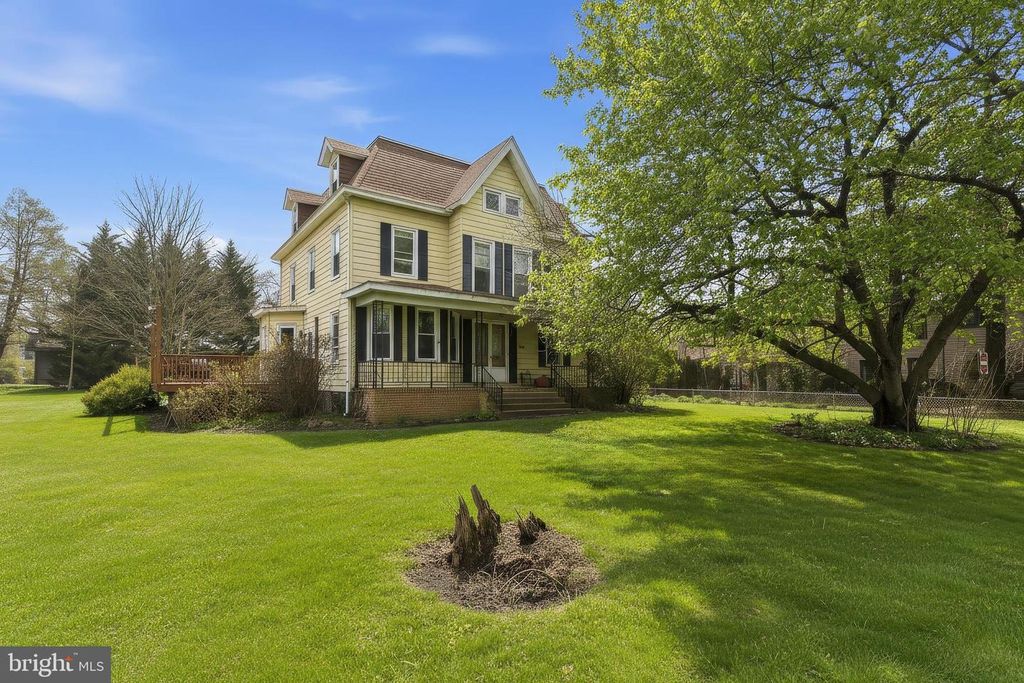 600 FARNSWORTH AVENUE, Bordentown, NJ 08505