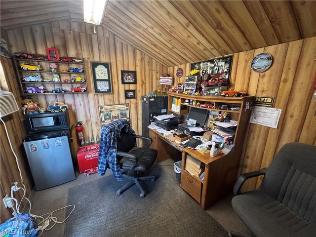 2719 Columbiana Road, New Springfield, OH 44443