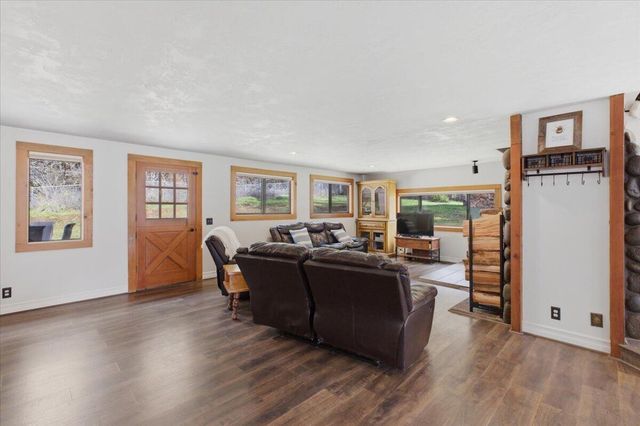 40875 Peoples Drive, Lebanon, OR 97355