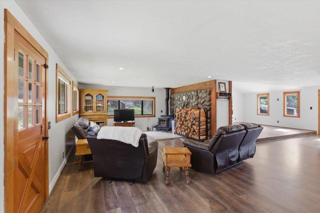 40875 Peoples Drive, Lebanon, OR 97355