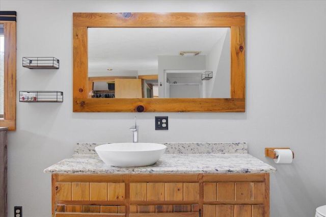 40875 Peoples Drive, Lebanon, OR 97355