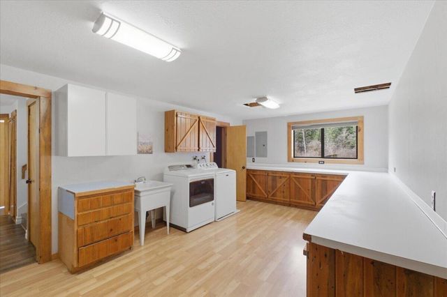 40875 Peoples Drive, Lebanon, OR 97355