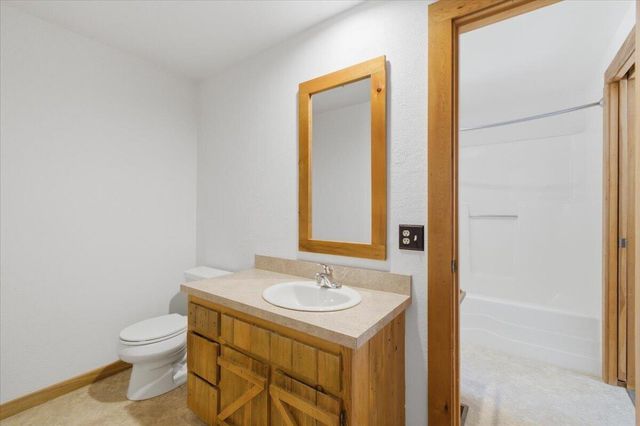 40875 Peoples Drive, Lebanon, OR 97355