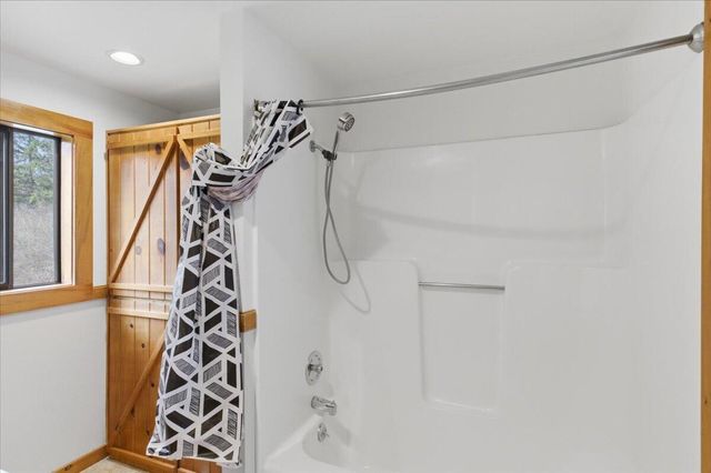 40875 Peoples Drive, Lebanon, OR 97355