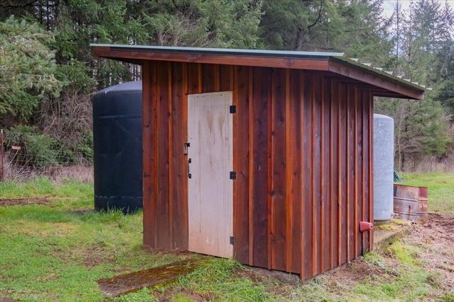 40875 Peoples Drive, Lebanon, OR 97355