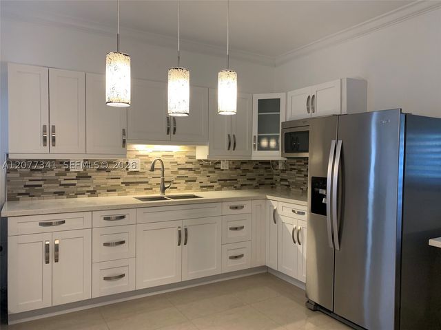 664 Bird Rd Rear, Coral Gables, FL 33146