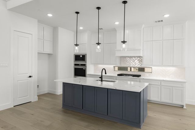 713 Valley Pines Drive, Anna, TX 75409