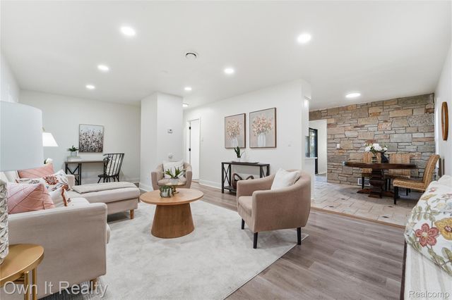 2956 James Road, Auburn Hills, MI 48326