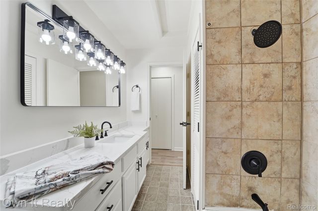 2956 James Road, Auburn Hills, MI 48326