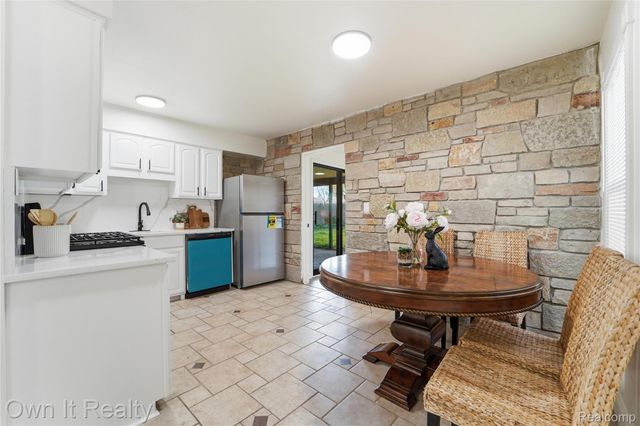 2956 James Road, Auburn Hills, MI 48326