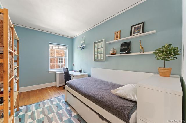2 Alden Place 4D, Bronxville, NY 10708