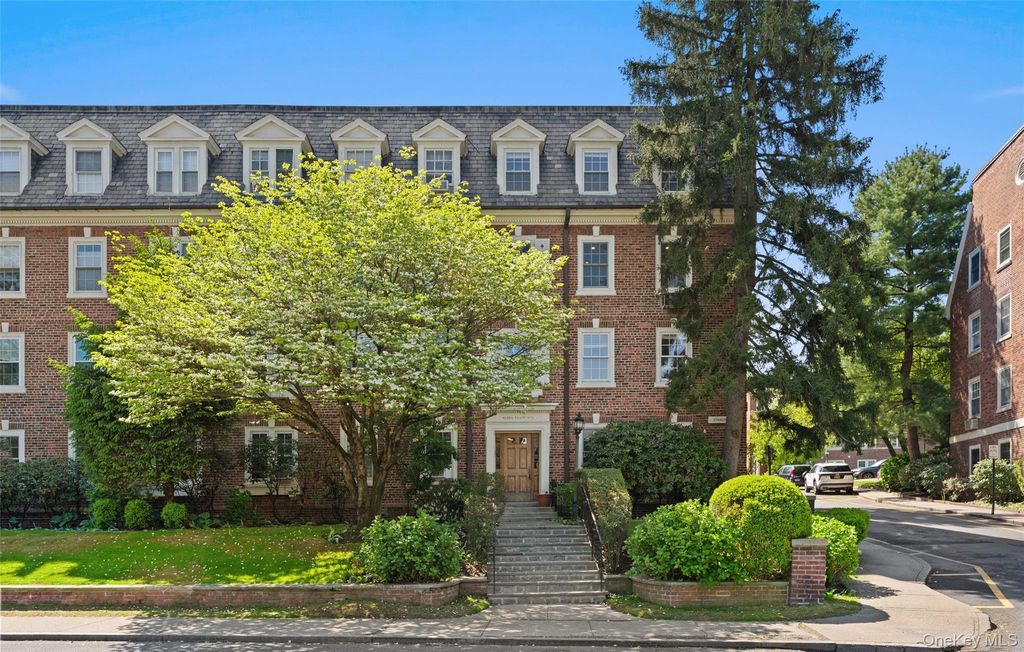 2 Alden Place 4D, Bronxville, NY 10708