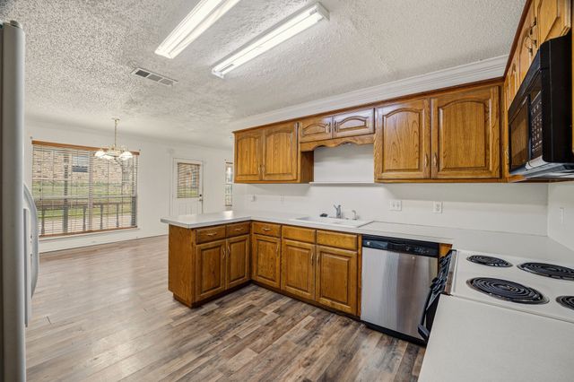 301 E 2nd Street, Weatherford, TX 76086