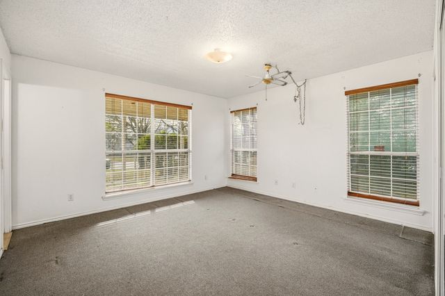 301 E 2nd Street, Weatherford, TX 76086