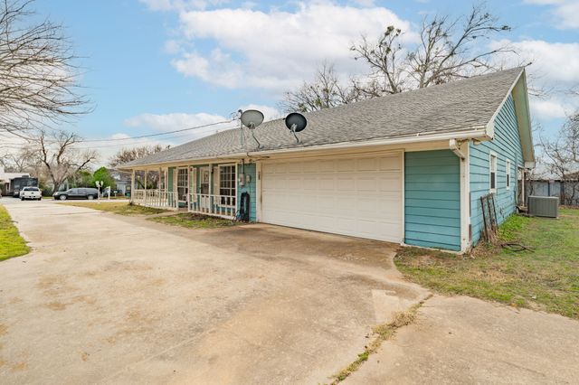 301 E 2nd Street, Weatherford, TX 76086
