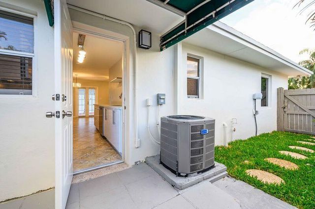 1306 NE 14th Avenue 1, Fort Lauderdale, FL 33304