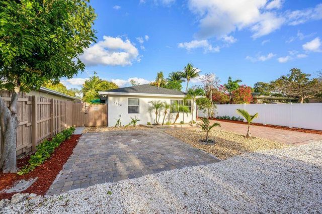 1306 NE 14th Avenue 1, Fort Lauderdale, FL 33304