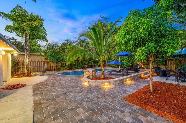 1306 NE 14th Avenue 1, Fort Lauderdale, FL 33304