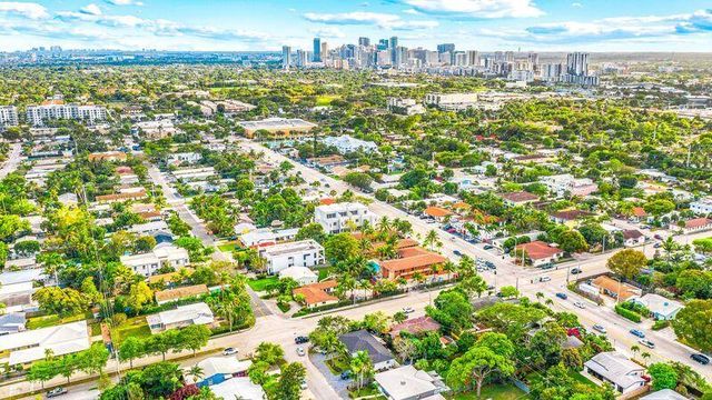 1306 NE 14th Avenue 1, Fort Lauderdale, FL 33304