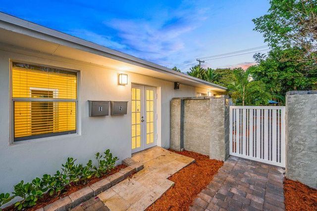 1306 NE 14th Avenue 1, Fort Lauderdale, FL 33304