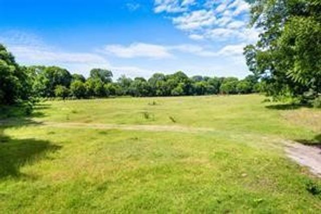 1213 S Houston School Road, Lancaster, TX 75146
