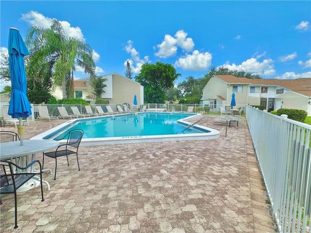 416 Bristle Cone LN 9, Naples, FL 34113